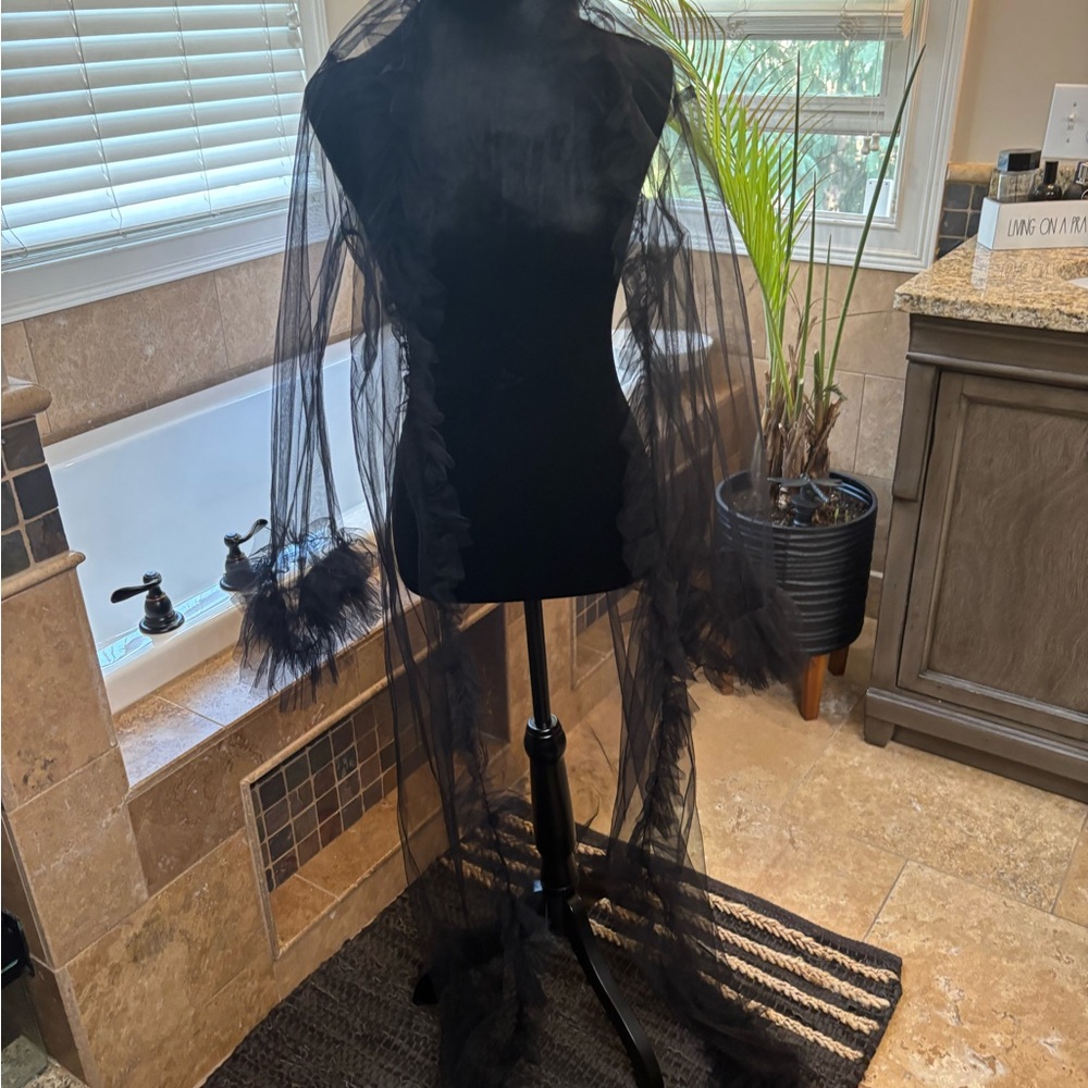 Hot & Delicious Elegant Black Sheer Gown/jacket. Boutique find